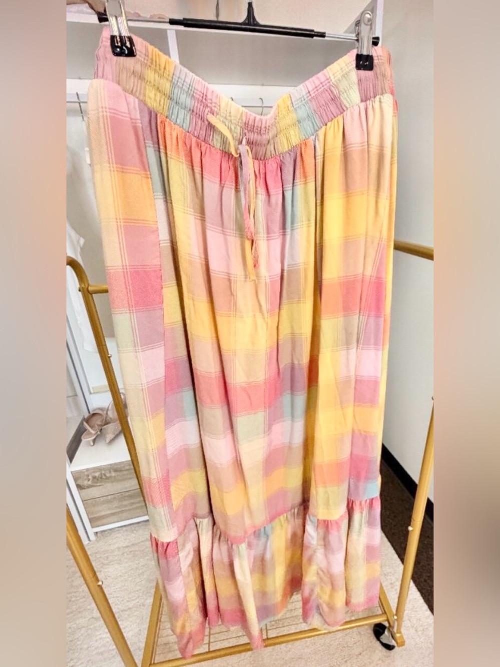 Torrid Pastel Plaid Maxi Skirt
SIZE 2 = 18/20 **LIKE NEW** - Picture 2 of 13